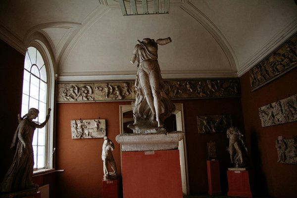 Cannes sans le tapis rouge : Mythe ou réalité inattendue ?